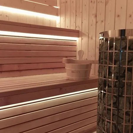 Na Kaszubach, Borowy Mlyn, Jezioro Gwiazda, Sauna, 2 Nyaraló *